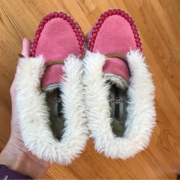 Minnetonka moccasins Charley Slipper Toddler Little Kid Bright Pink girls size 7 - Picture 6 of 9